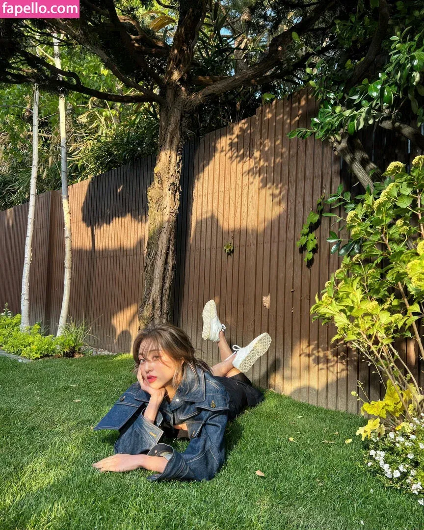 Jihyo Onlyfans Photo Gallery 