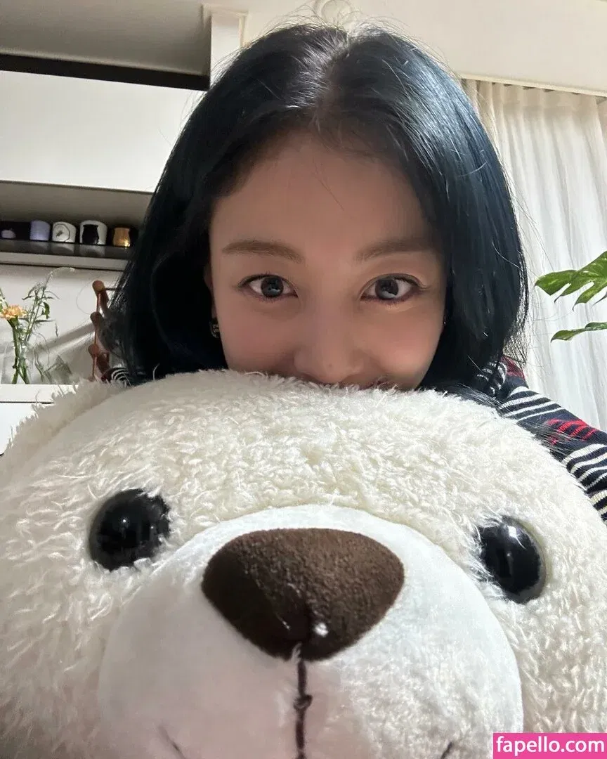 Jihyo Onlyfans Photo Gallery 