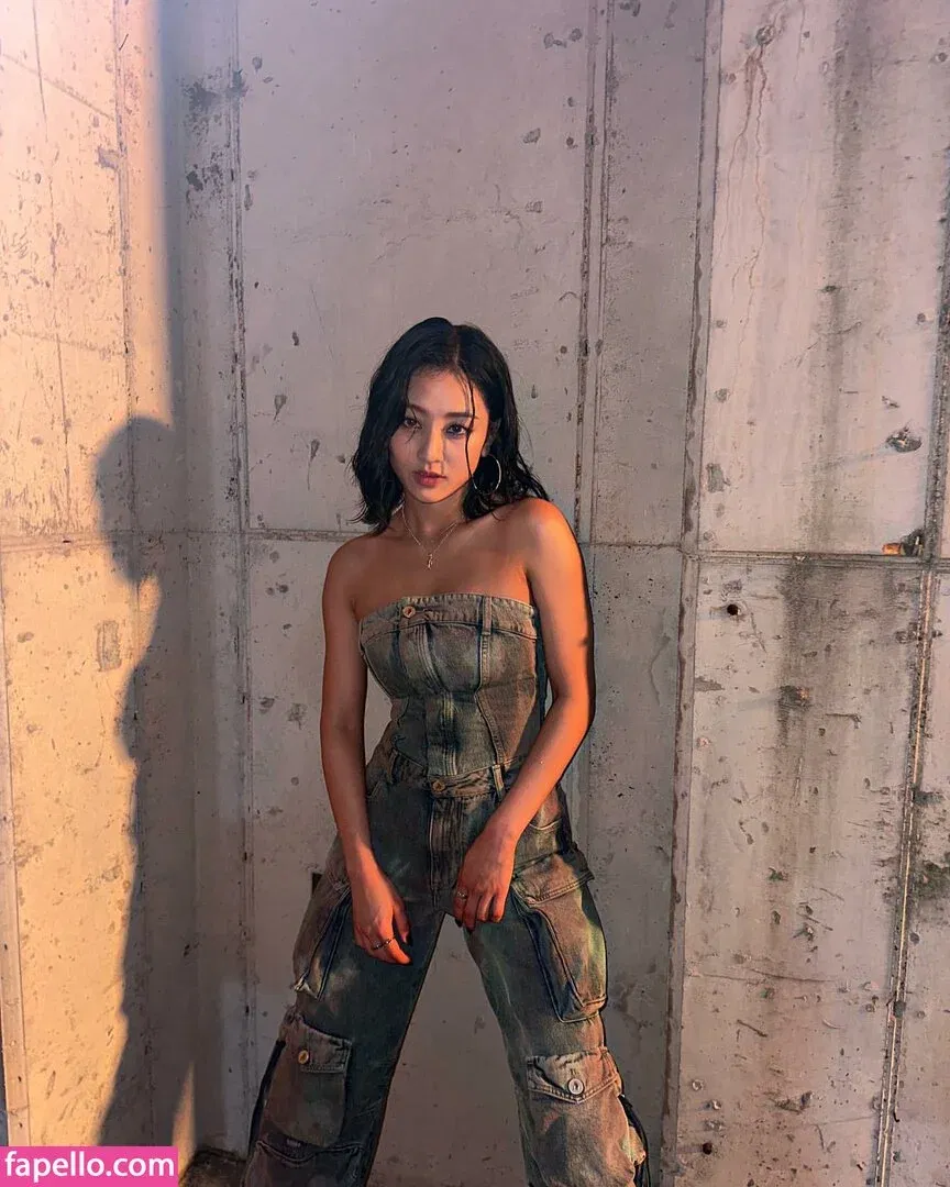 Jihyo Onlyfans Photo Gallery 