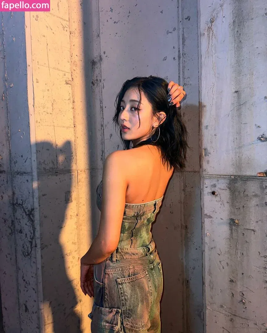 Jihyo Onlyfans Photo Gallery 