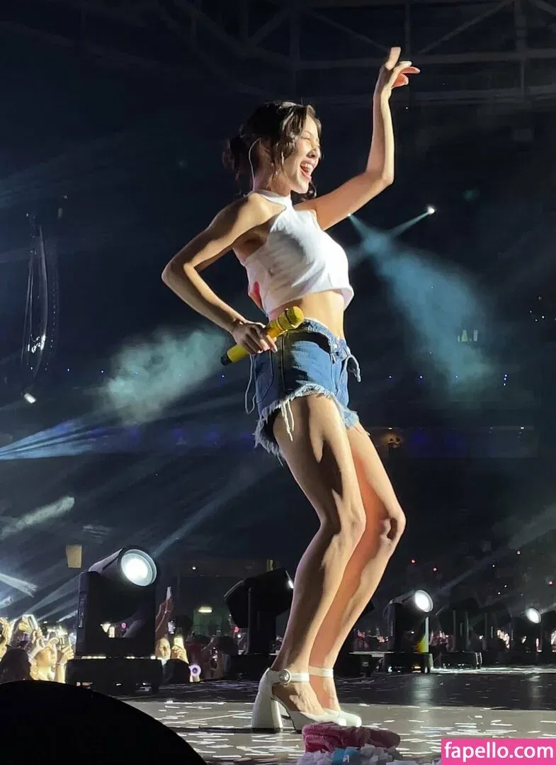 Jihyo Onlyfans Photo Gallery 