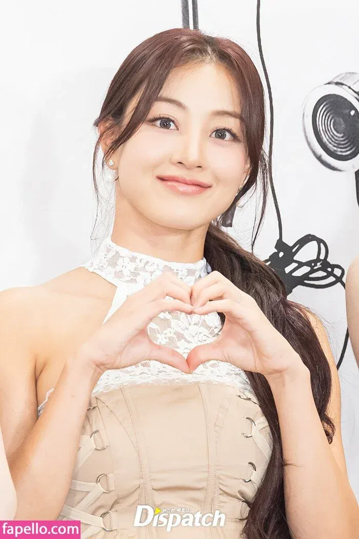 Jihyo Onlyfans Photo Gallery 