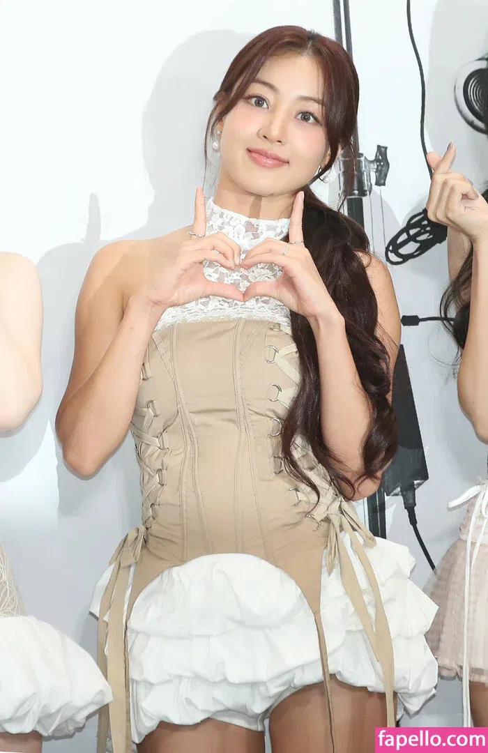 Jihyo Onlyfans Photo Gallery 