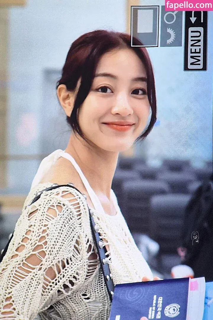 Jihyo Onlyfans Photo Gallery 