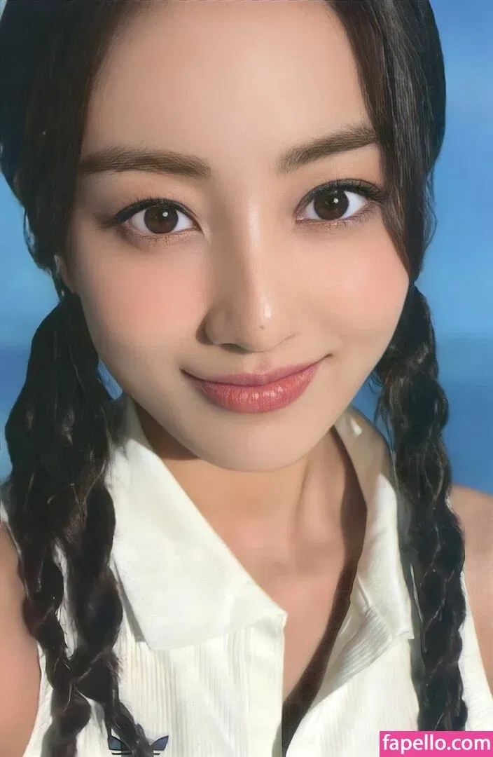 Jihyo Onlyfans Photo Gallery 