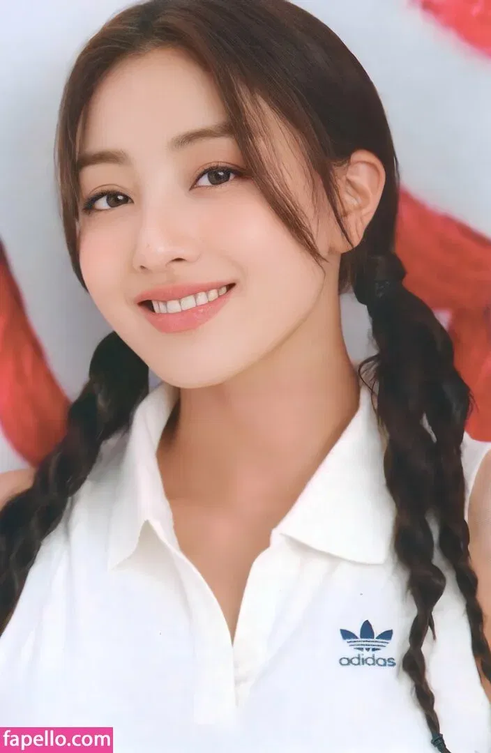 Jihyo Onlyfans Photo Gallery 