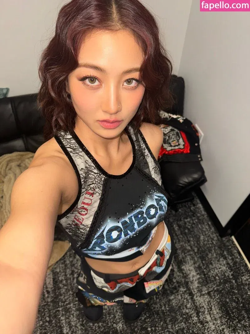 Jihyo Onlyfans Photo Gallery 