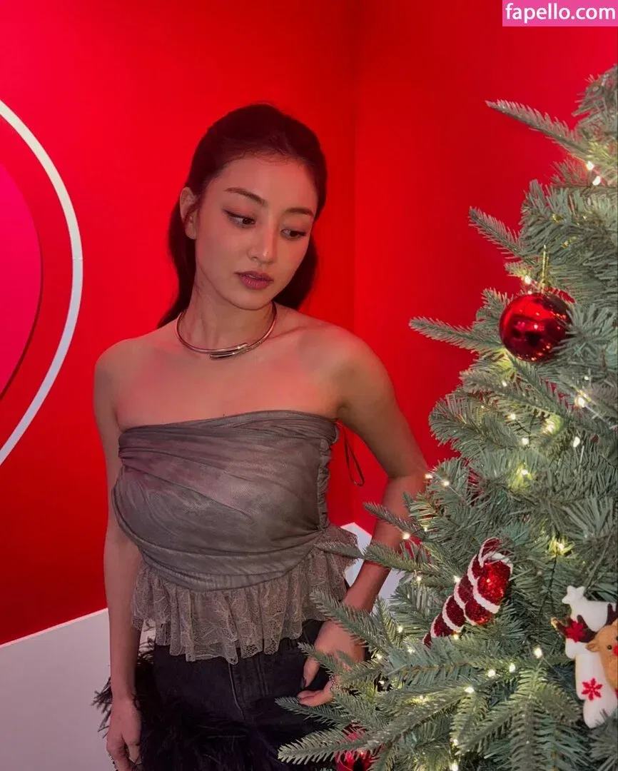 Jihyo Onlyfans Photo Gallery 