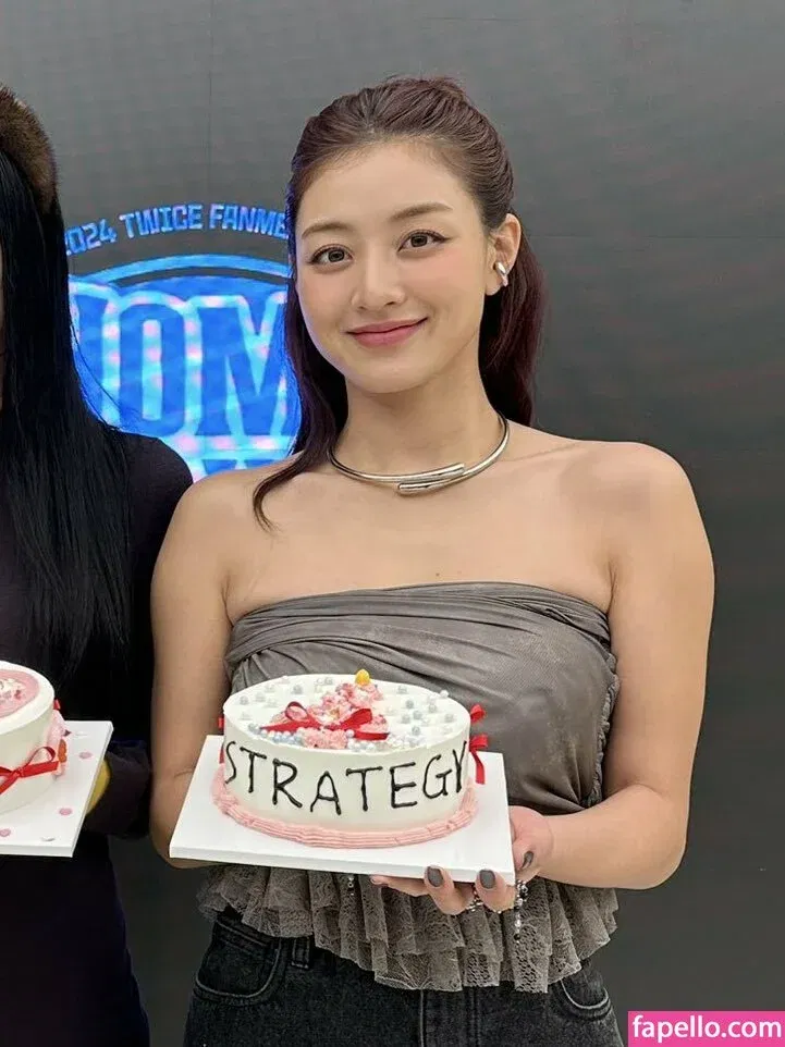 Jihyo Onlyfans Photo Gallery 