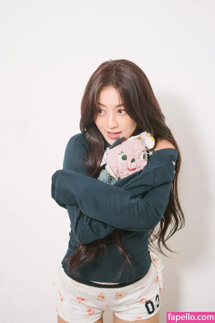 Jihyo Onlyfans Photo Gallery 