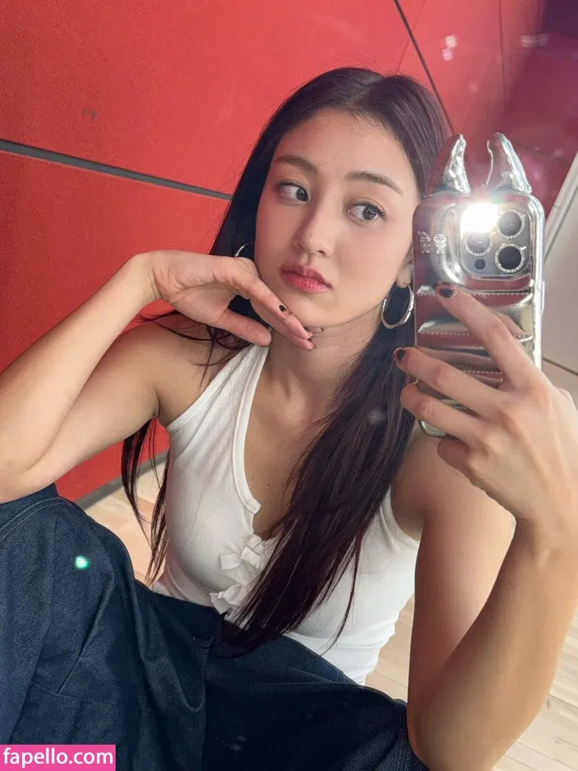 Jihyo Onlyfans Photo Gallery 