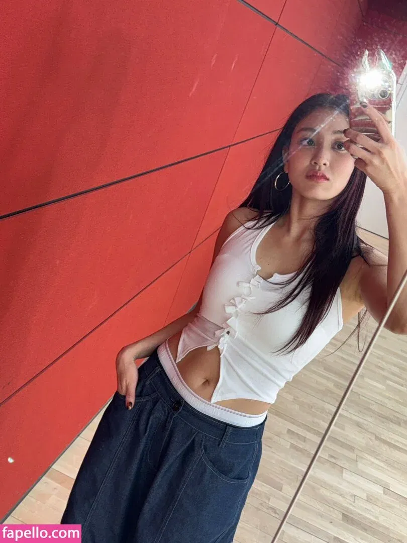 Jihyo Onlyfans Photo Gallery 