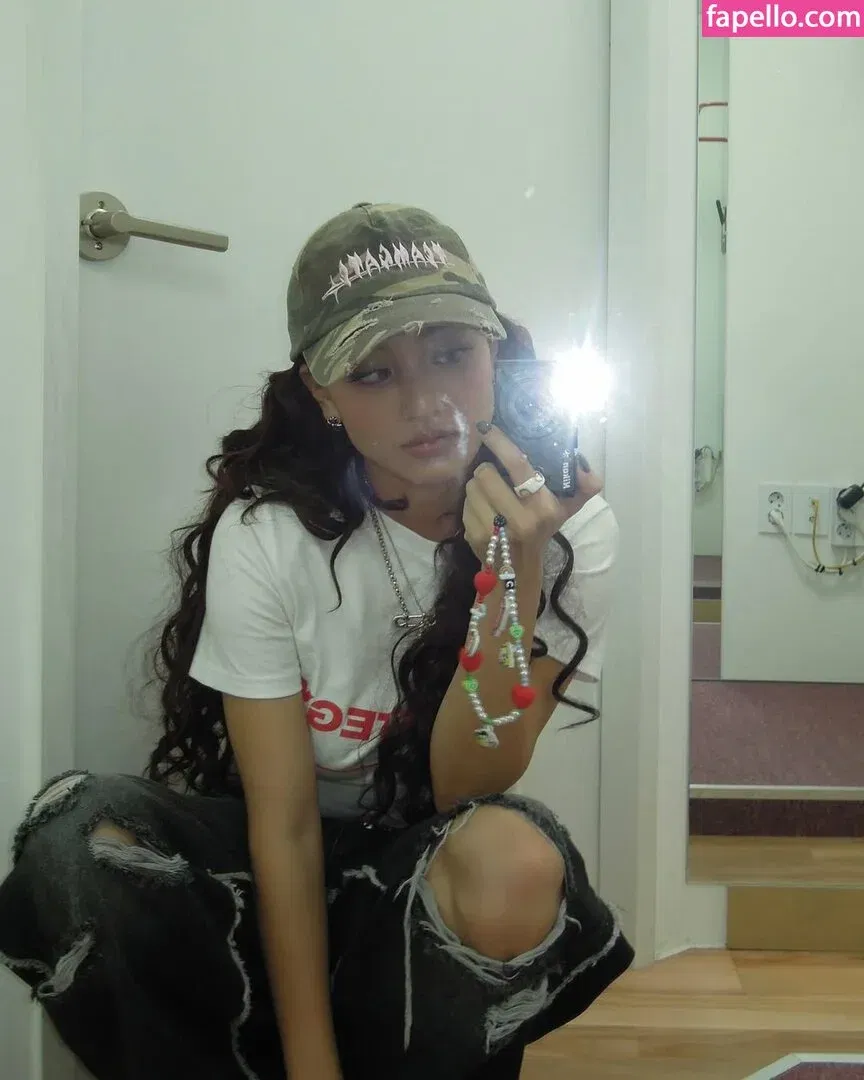 Jihyo Onlyfans Photo Gallery 