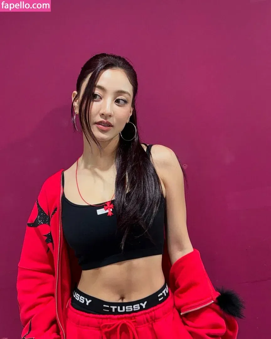 Jihyo Onlyfans Photo Gallery 