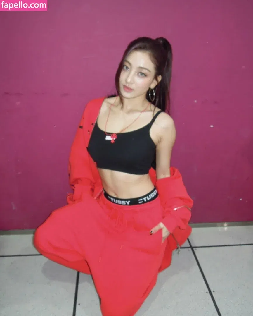 Jihyo Onlyfans Photo Gallery 