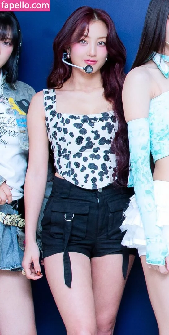 Jihyo Onlyfans Photo Gallery 