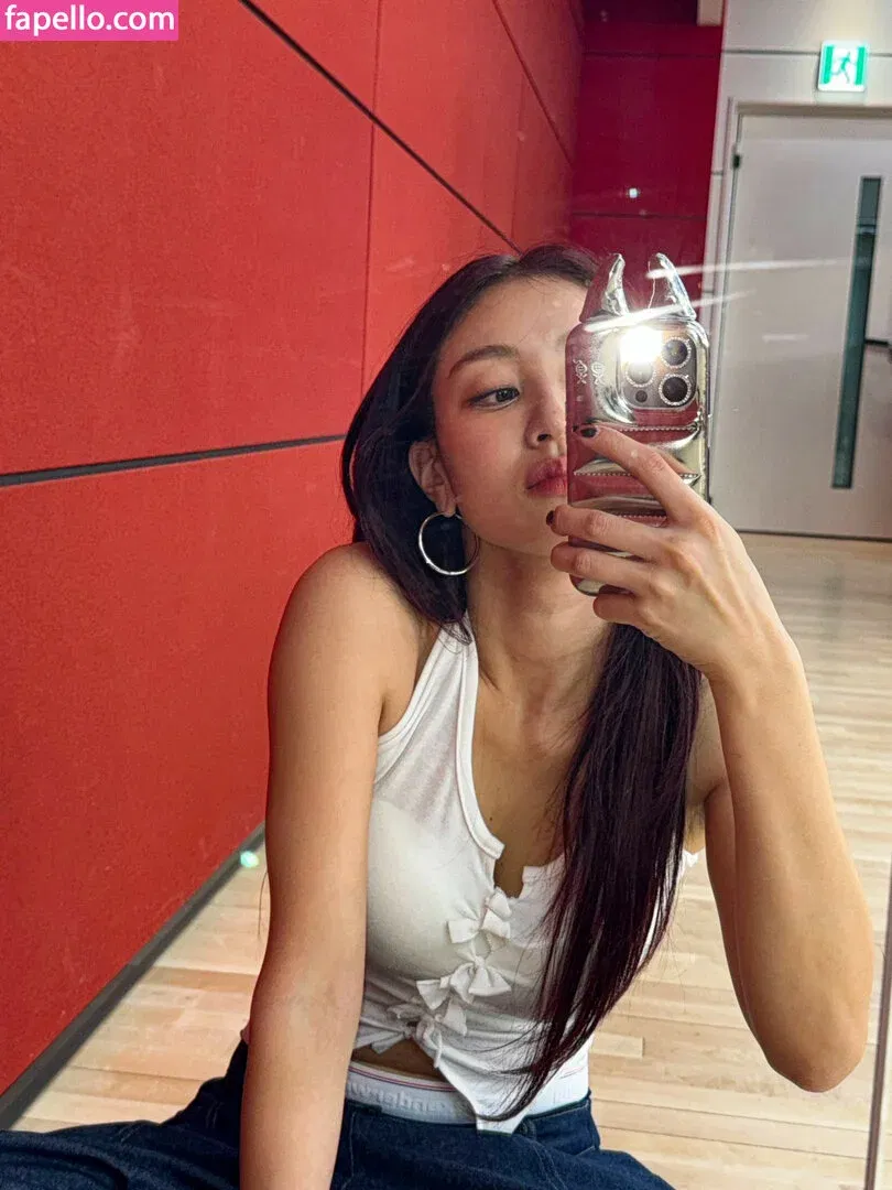 Jihyo Onlyfans Photo Gallery 