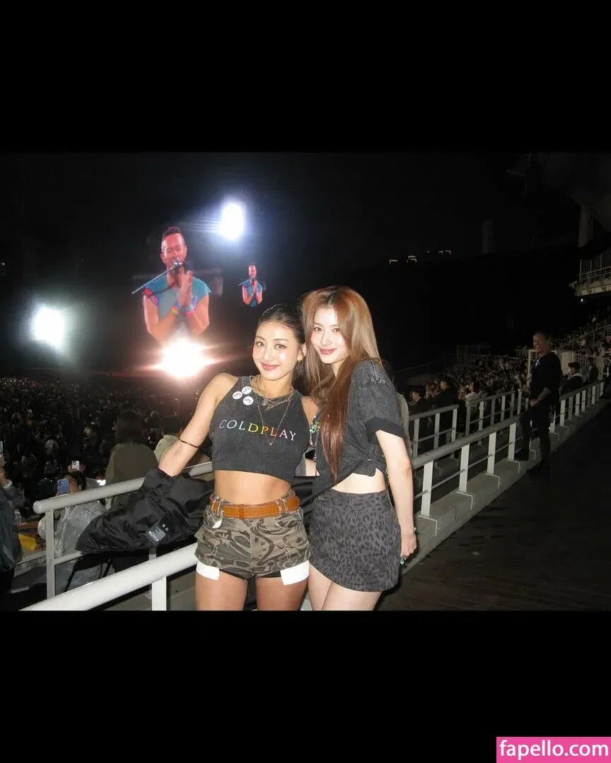 Jihyo Onlyfans Photo Gallery 