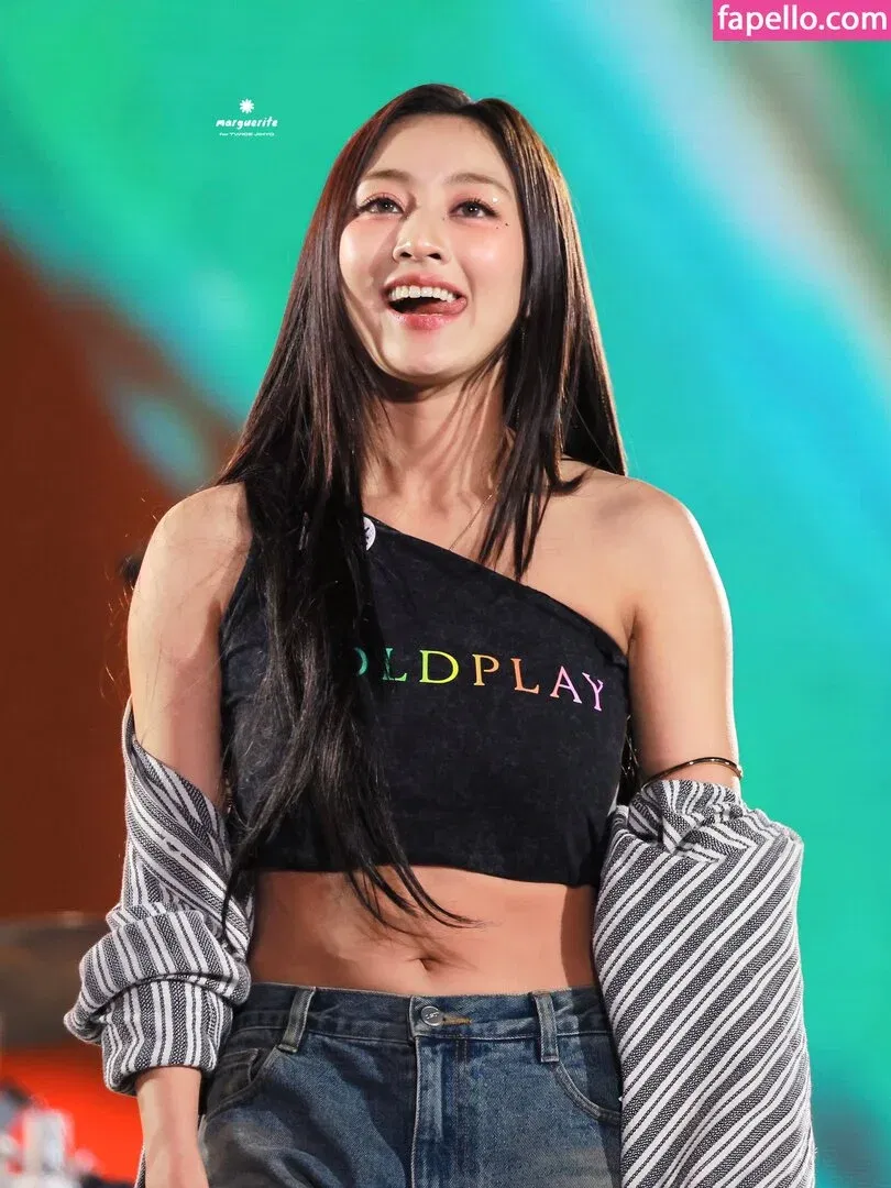 Jihyo Onlyfans Photo Gallery 