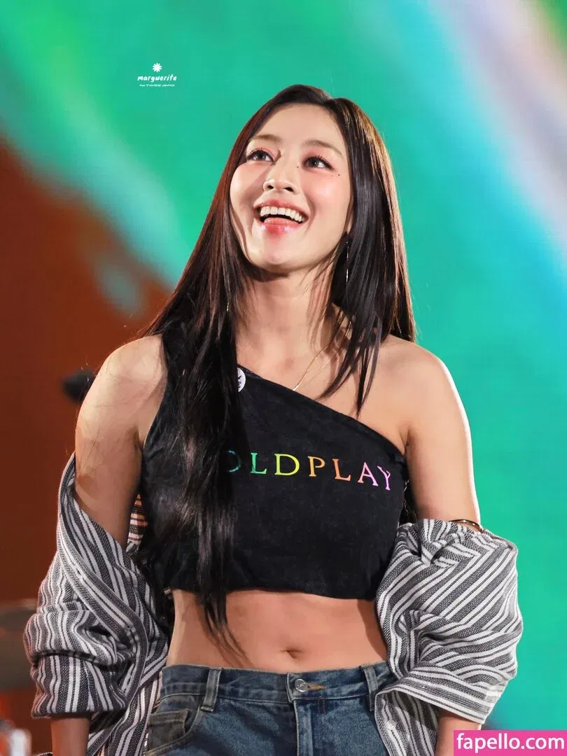 Jihyo Onlyfans Photo Gallery 