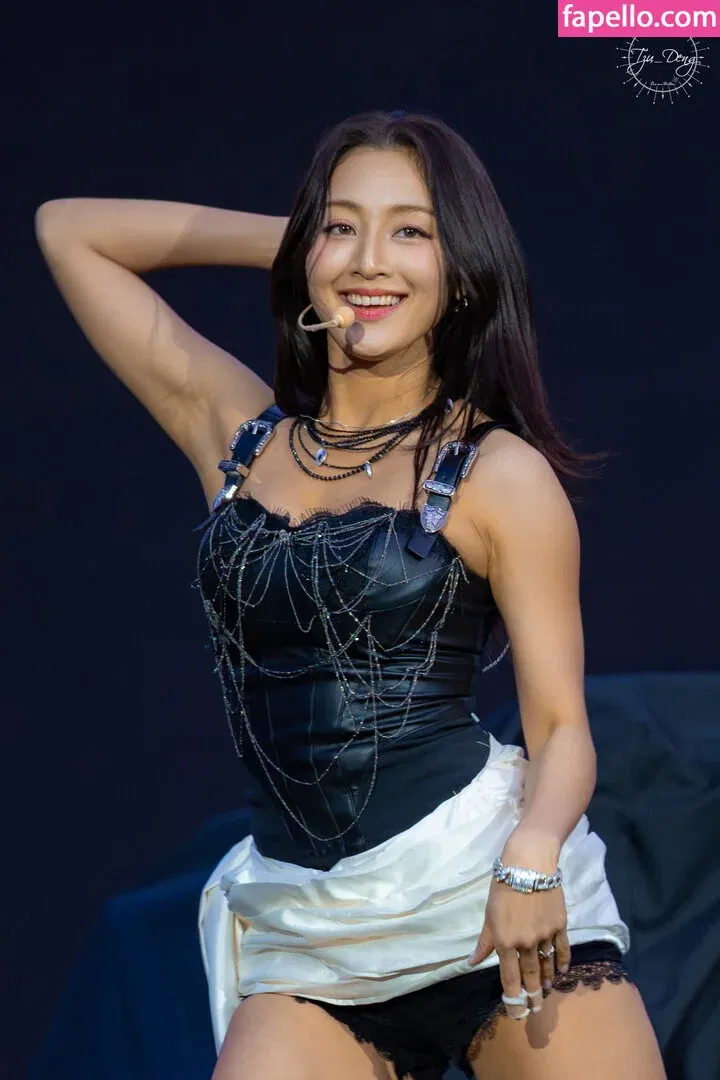 Jihyo Onlyfans Photo Gallery 
