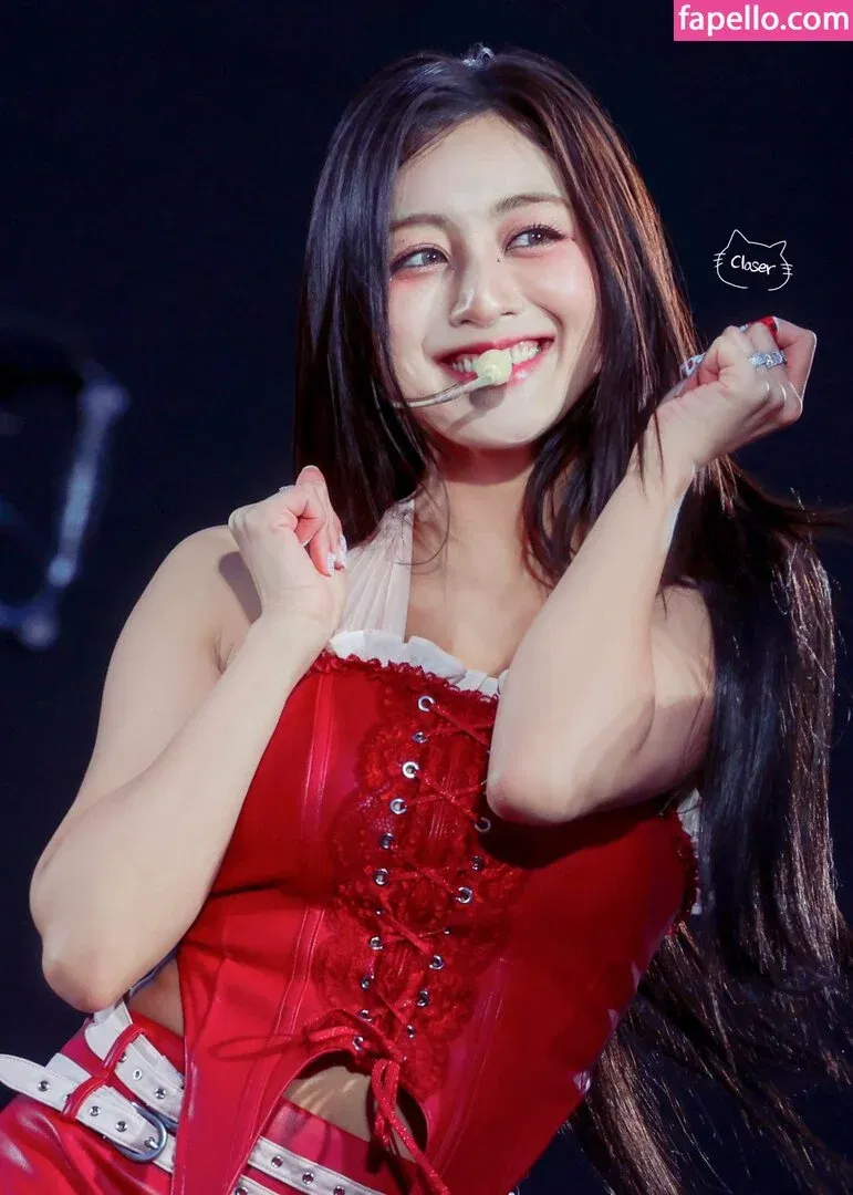 Jihyo Onlyfans Photo Gallery 