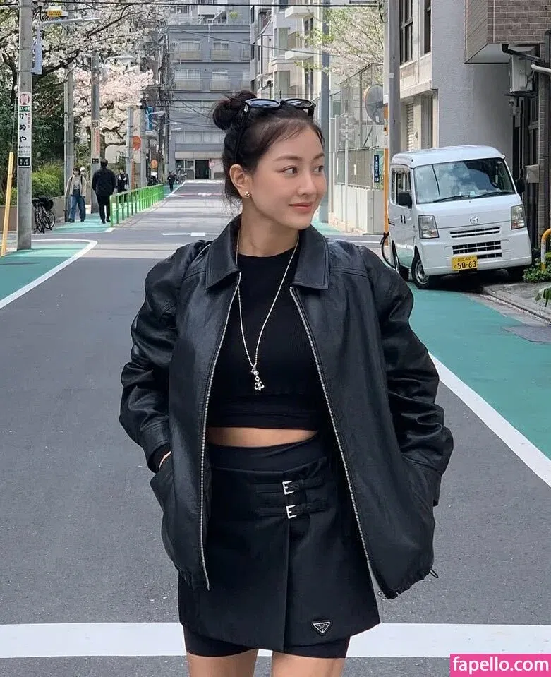 Jihyo Onlyfans Photo Gallery 