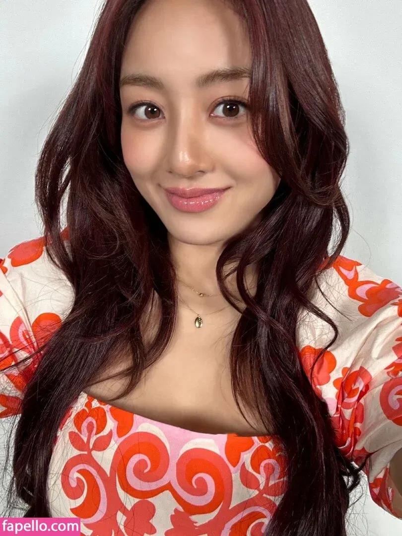Jihyo Onlyfans Photo Gallery 