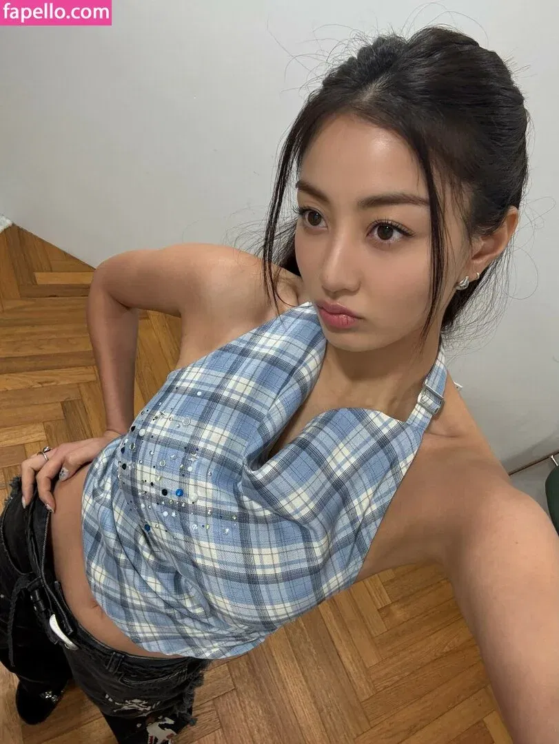 Jihyo Onlyfans Photo Gallery 