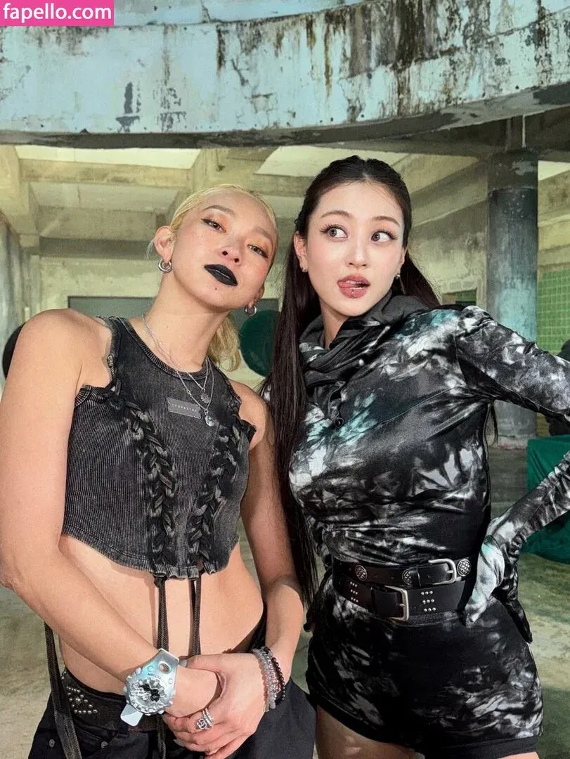 Jihyo Onlyfans Photo Gallery 