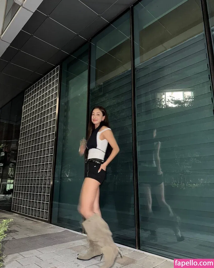 Jihyo Onlyfans Photo Gallery 