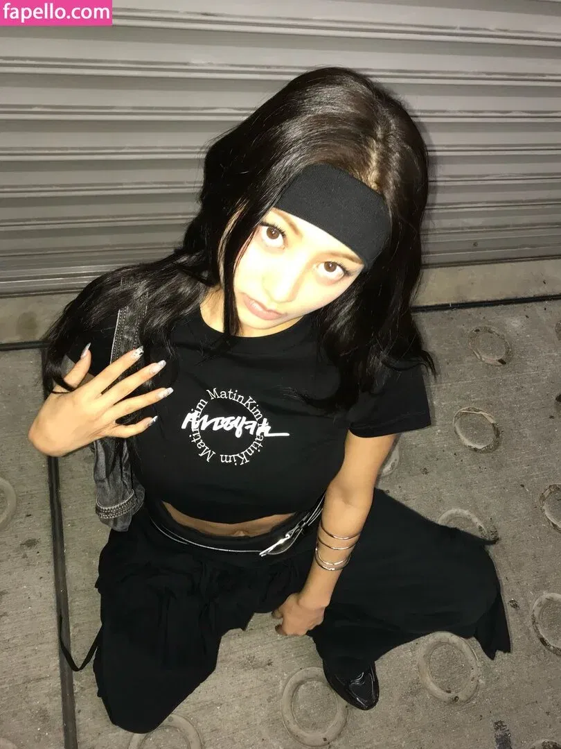 Jihyo Onlyfans Photo Gallery 