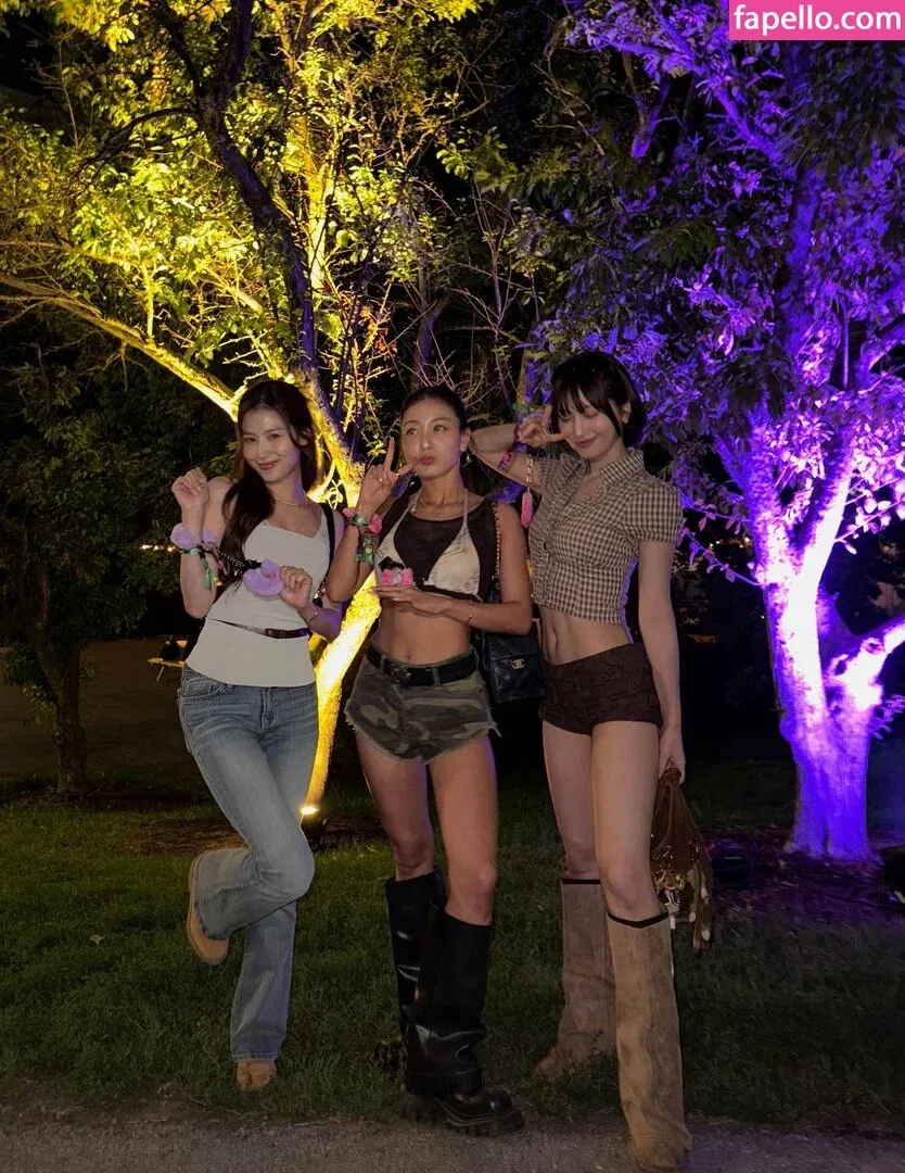 Jihyo Onlyfans Photo Gallery 