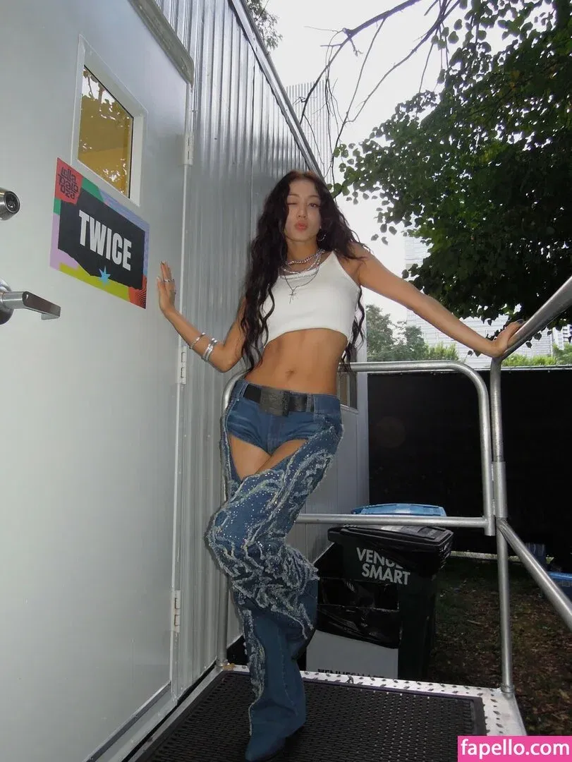 Jihyo Onlyfans Photo Gallery 