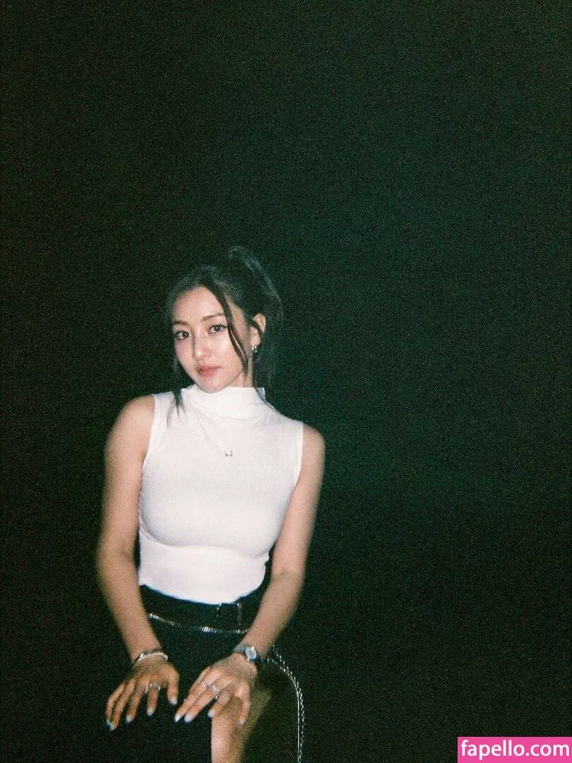 Jihyo Onlyfans Photo Gallery 