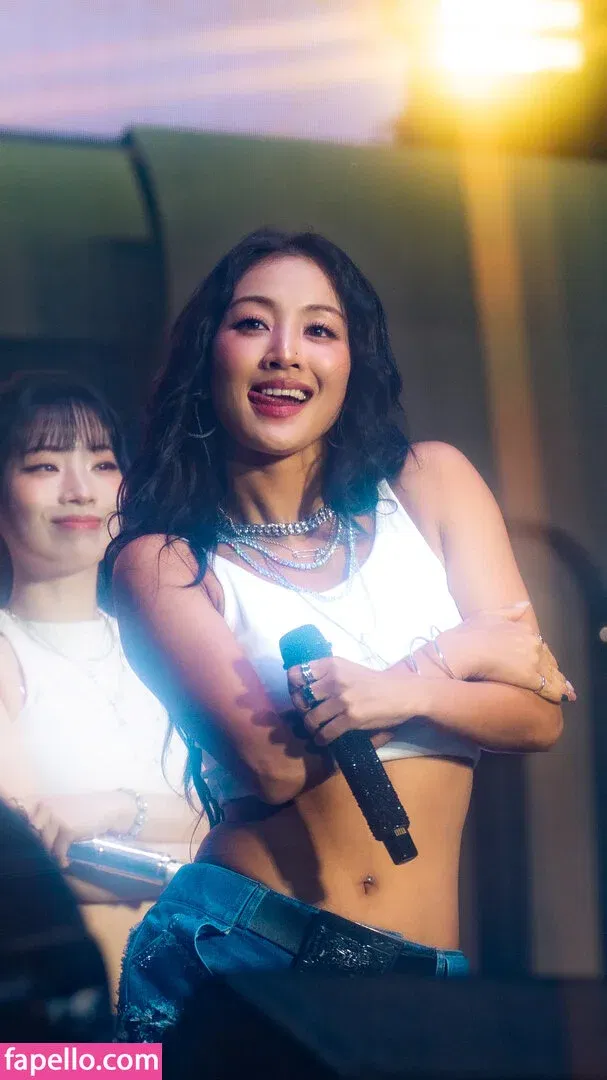 Jihyo Onlyfans Photo Gallery 