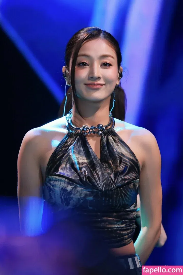 Jihyo Onlyfans Photo Gallery 