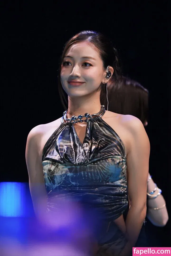 Jihyo Onlyfans Photo Gallery 