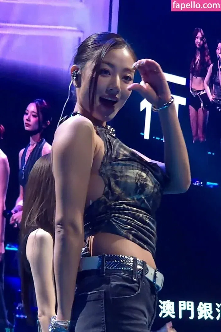 Jihyo Onlyfans Photo Gallery 