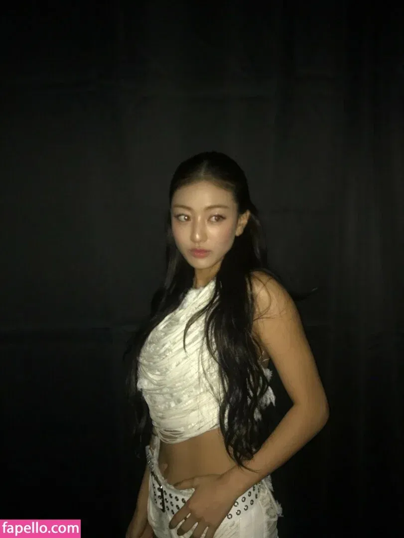 Jihyo Onlyfans Photo Gallery 