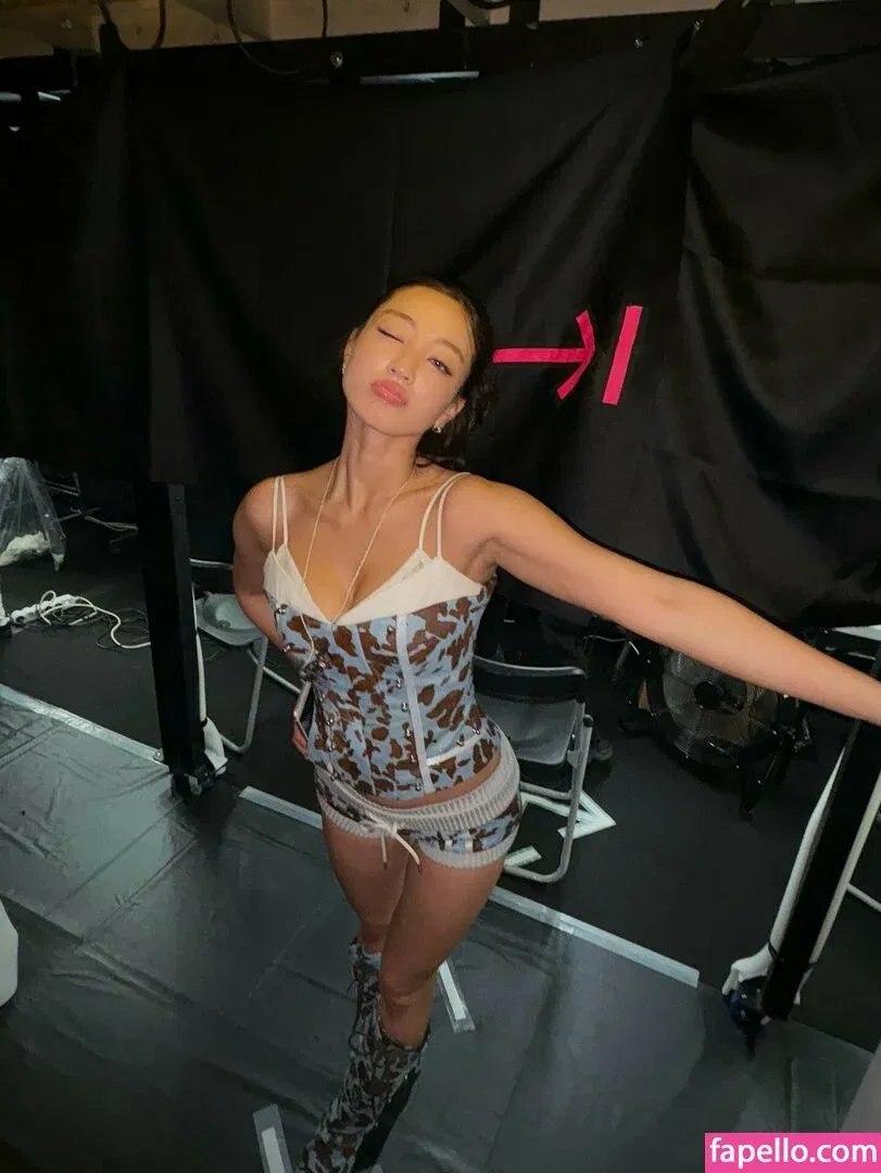 Jihyo Onlyfans Photo Gallery 