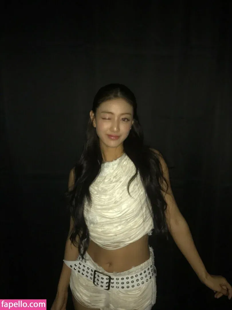 Jihyo Onlyfans Photo Gallery 