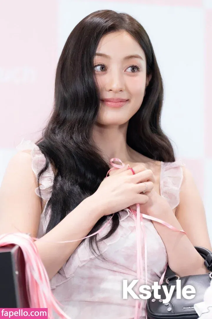 Jihyo Onlyfans Photo Gallery 