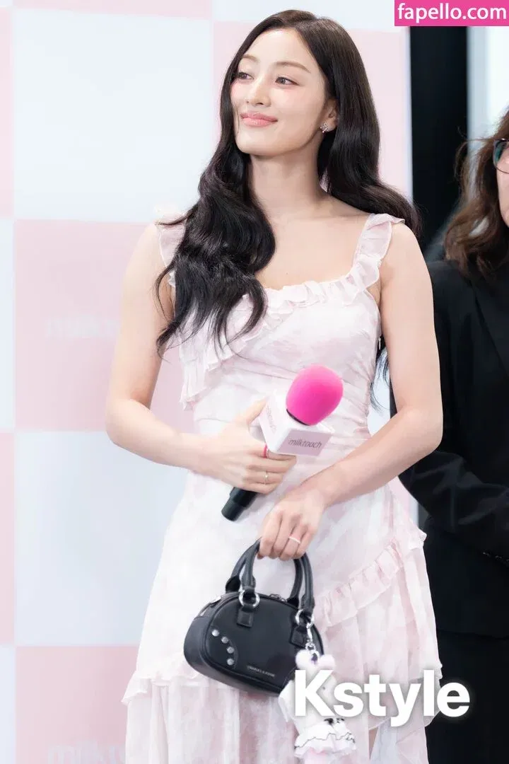 Jihyo Onlyfans Photo Gallery 