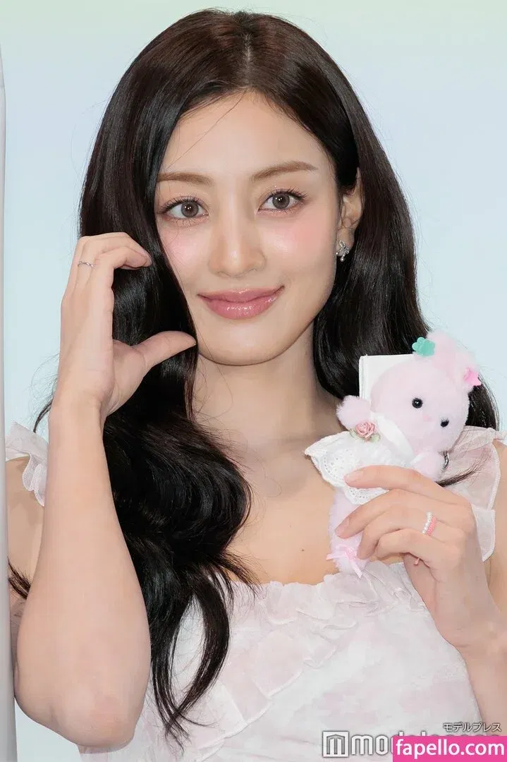 Jihyo Onlyfans Photo Gallery 