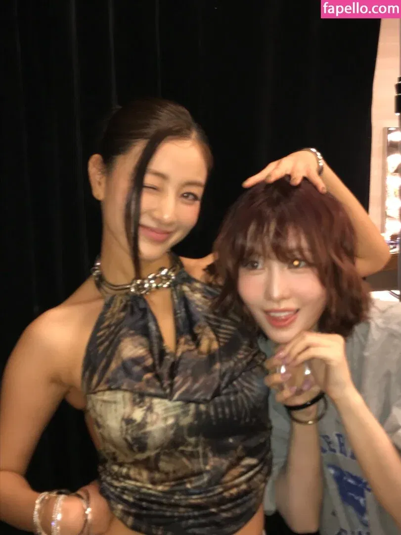 Jihyo Onlyfans Photo Gallery 