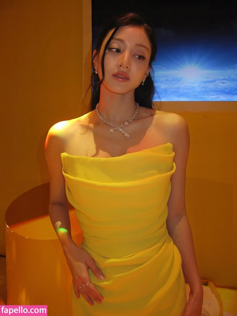 Jihyo Onlyfans Photo Gallery 