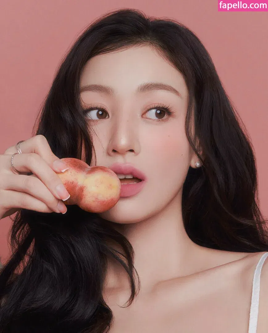 Jihyo Onlyfans Photo Gallery 