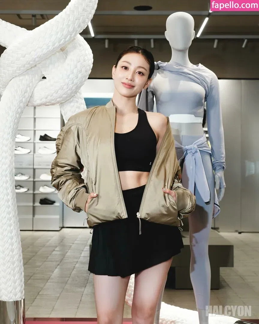 Jihyo Onlyfans Photo Gallery 