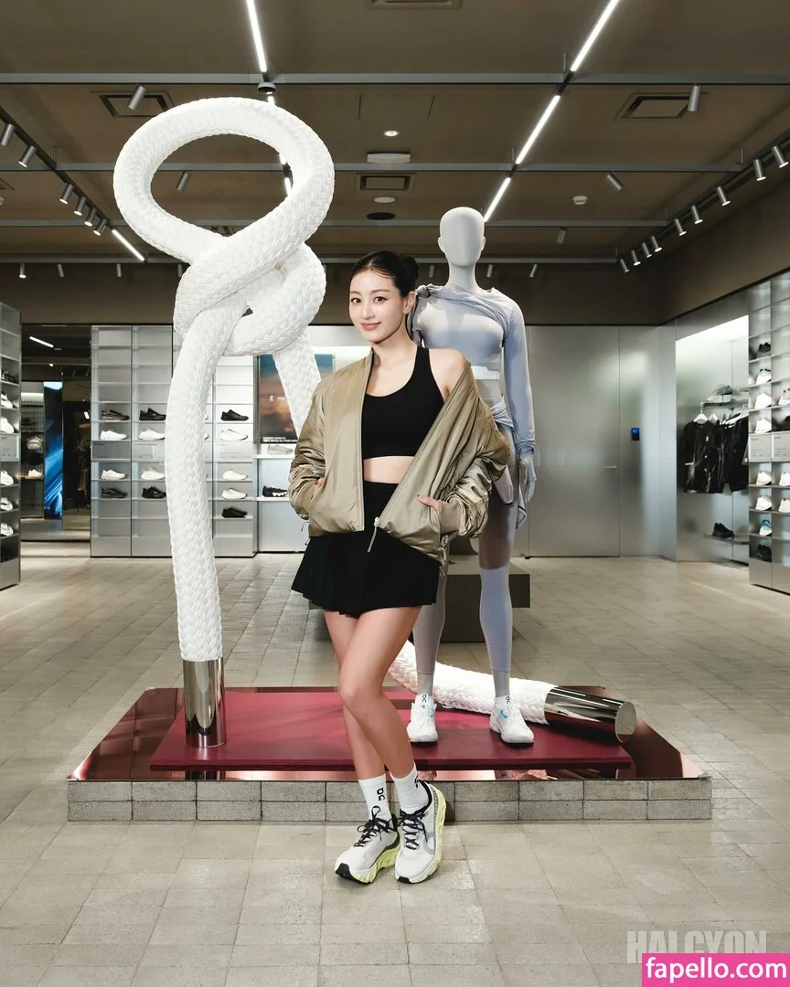 Jihyo Onlyfans Photo Gallery 